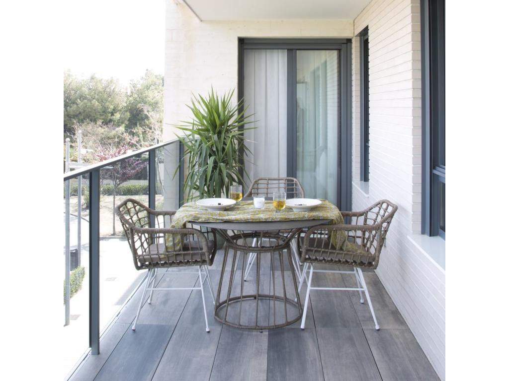 Table de jardin en rotin blanc 110x72 QMBH95969